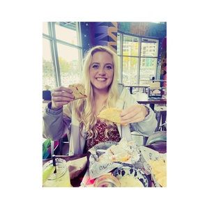 Meet your Posher, Natalie